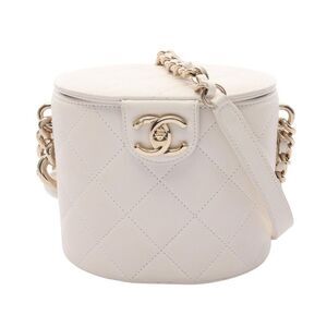 CHANEL Shoulder Bag Matelasse White Lambskin (sheep Leather) Matelasse Vanity